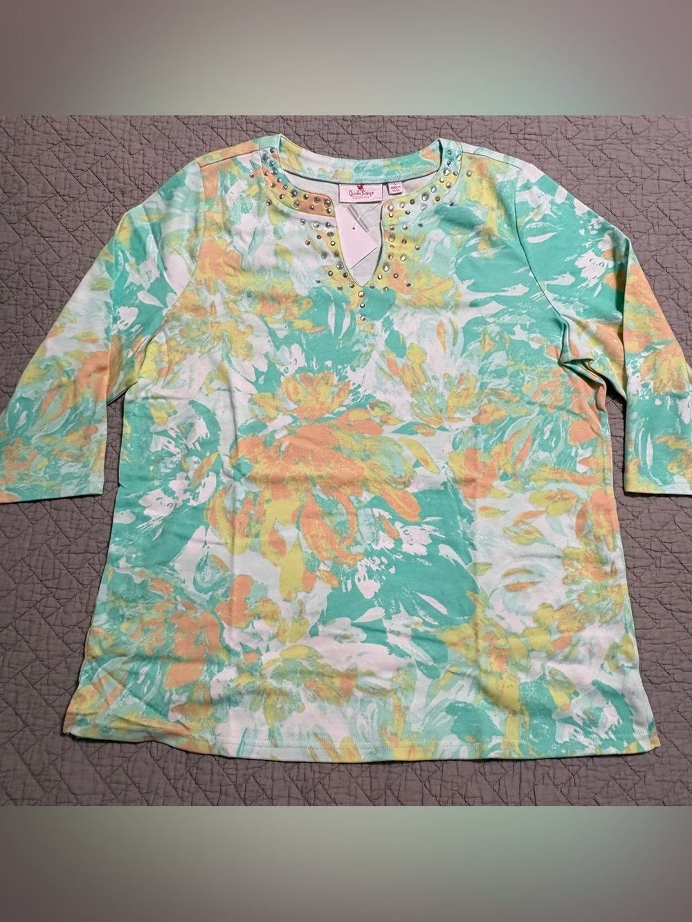Quacker Factory Womens L Green Floral Watercolor Rhinestone V-Neck 3/4 Sleeve